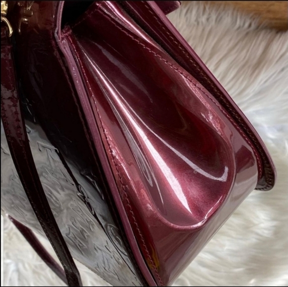 Louis Vuitton Mirada Amarante Vernis Shoul… - Picture 11 of 16